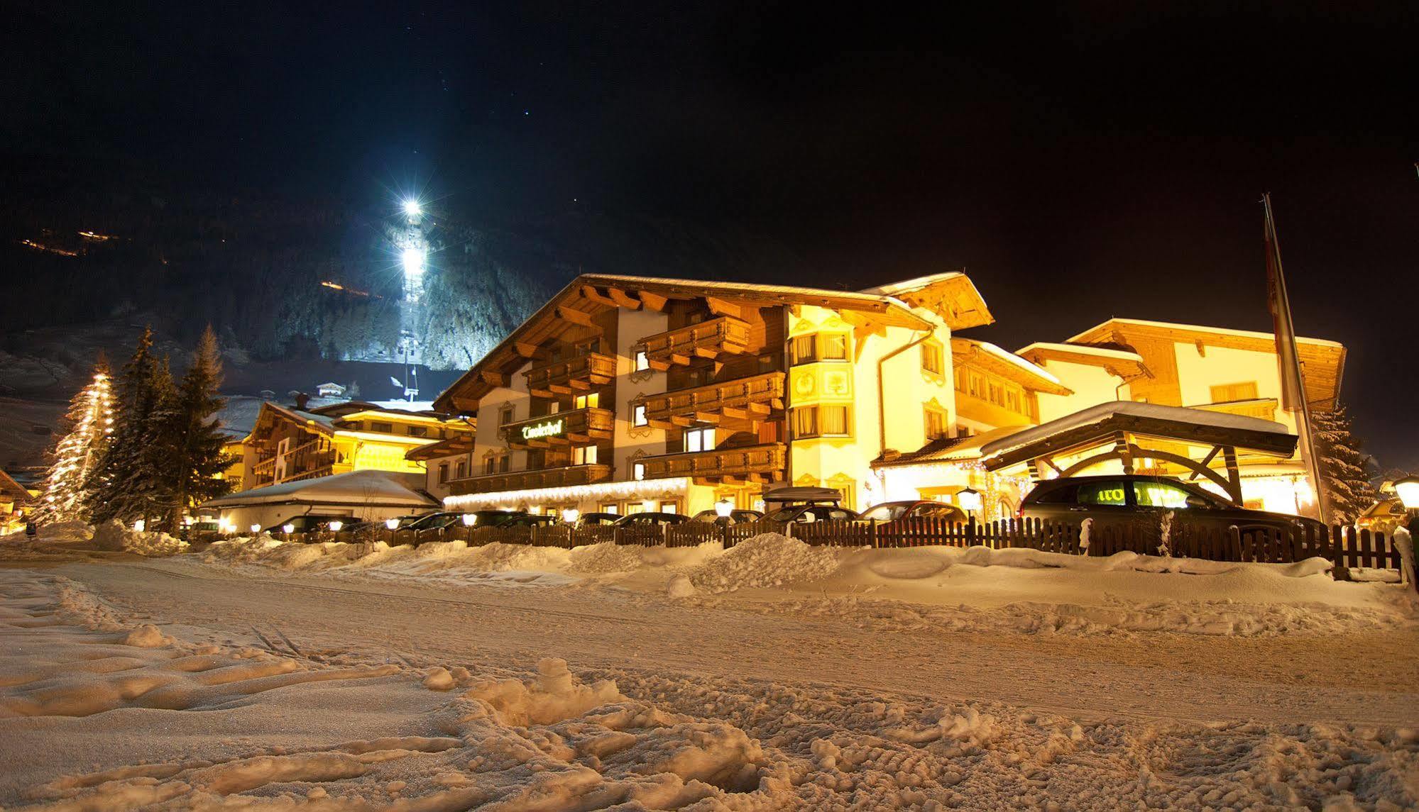 Alpenhotel Tirolerhof Neustift im Stubaital Esterno foto