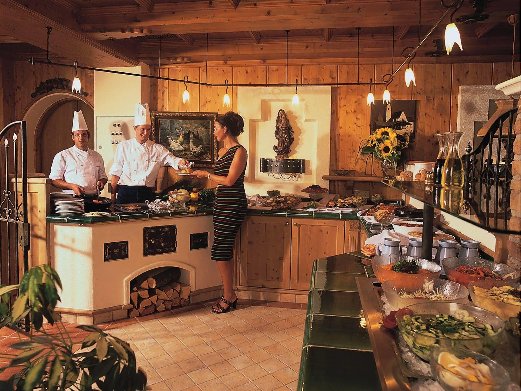 Alpenhotel Tirolerhof Neustift im Stubaital Esterno foto